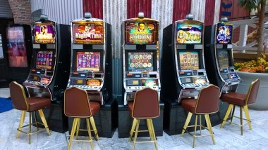 indoslot388 tier progression showing Bronze to Diamond levels with cashback rates
